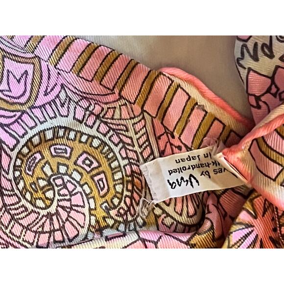 Vintage VERA Neumann Hand Rolled Silk Scarf ~ Abstract  ~ 31" x 31" - Picture 4 of 8